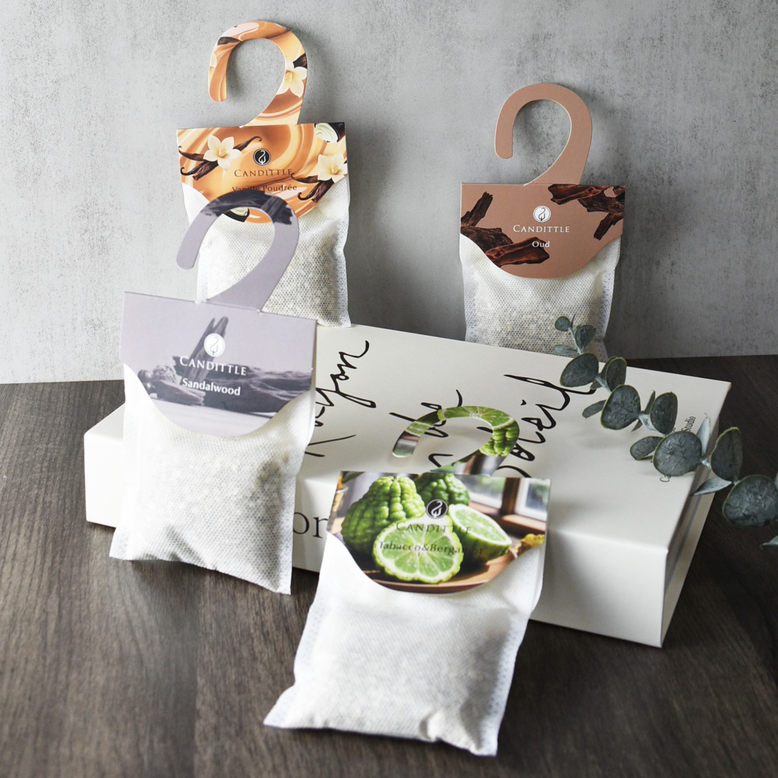 Hanging Paper Scented Sachet W - Fragrance Home Decor のレビューと価格